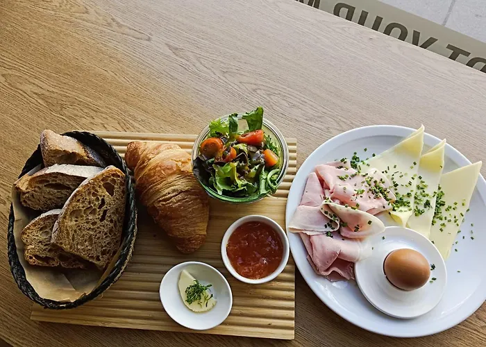 Hotel Attache L Contactless Check-In Wien